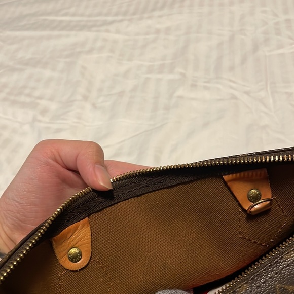 Vintage Louis Vuitton Speedy 30 - Picture 7 of 10